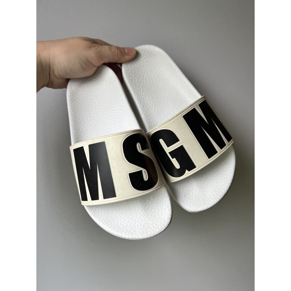 MSGM unisex logo slides show zero 35
